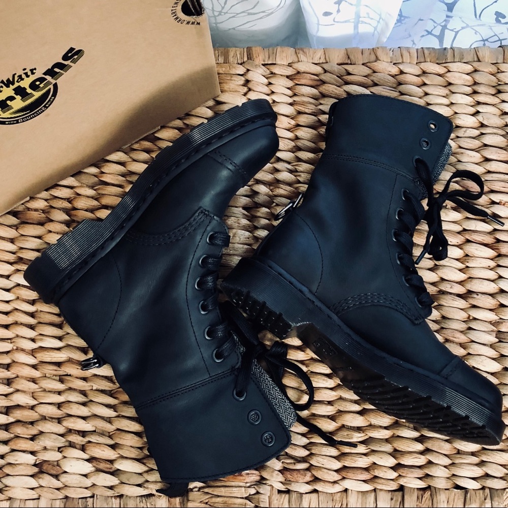 NWB •Dr. Martens• Black Leather Alitila Boots